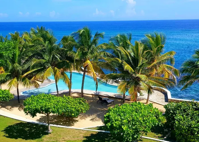 Ocho Rios Penthouse At Whispering Seas