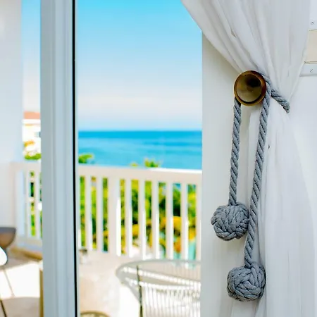 Ocho Rios Penthouse At Whispering Seas Apartment Exterior photo