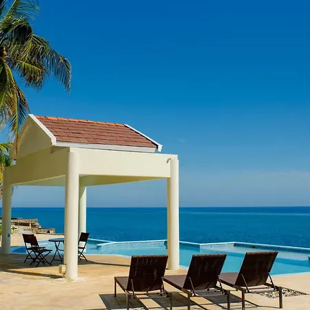 Ocho Rios Penthouse At Whispering Seas Apartment Exterior photo